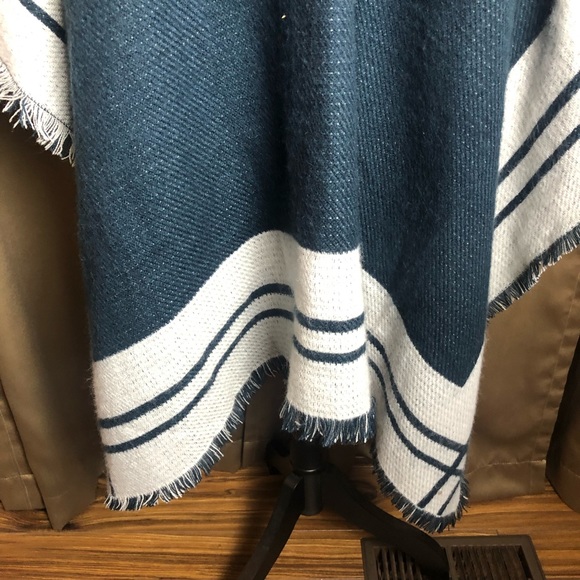 Woolrich Poncho Wrap Shrug Open Front Sweater - One Size - Picture 6 of 11